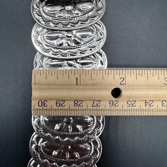 Vintage Western Concho Silver Tone Stretch Belt Floral Medallions Southwestern - Picture 7 of 8